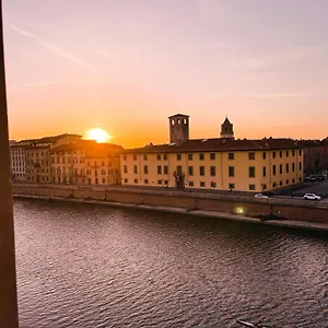 Il Dei Viaggiatori , Pisa Italien